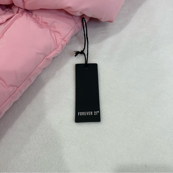Forever 21 pink puffer coat new with tags - Picture 3 of 5